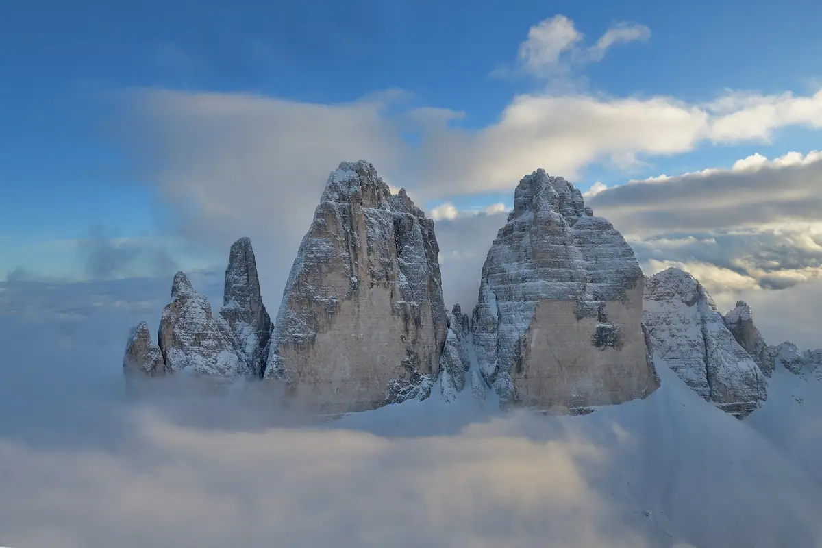 Tre Cime di Lavaredo. Coverage thins in the mountains, which is where four networks beat one.
